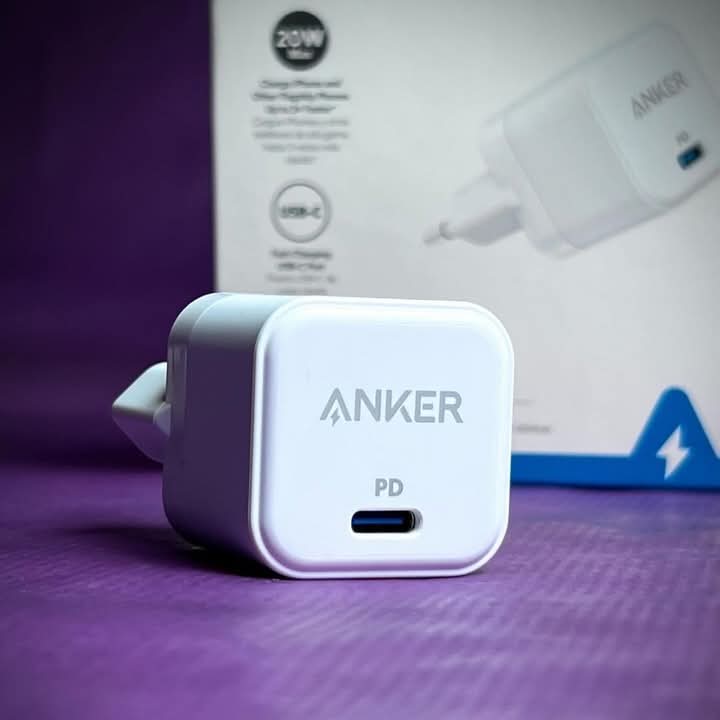 20W Foldable Plug Fast Charger by Anker - Compact Power Solution % 20W Foldable Plug Fast Charger by Anker - Compact Power Solution