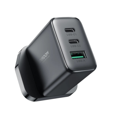 32W Fast Charger in Black - High-Speed Dual USB-C Power Adapter % 32W Fast Charger in Black - High-Speed Dual USB-C Power Adapter
