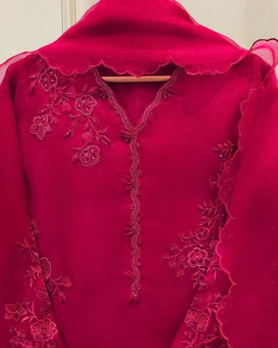 Aghanoor-Inspired Embroidery Collection for Elegant Outfit % Aghanoor-Inspired Embroidery Collection for Elegant Home Decor