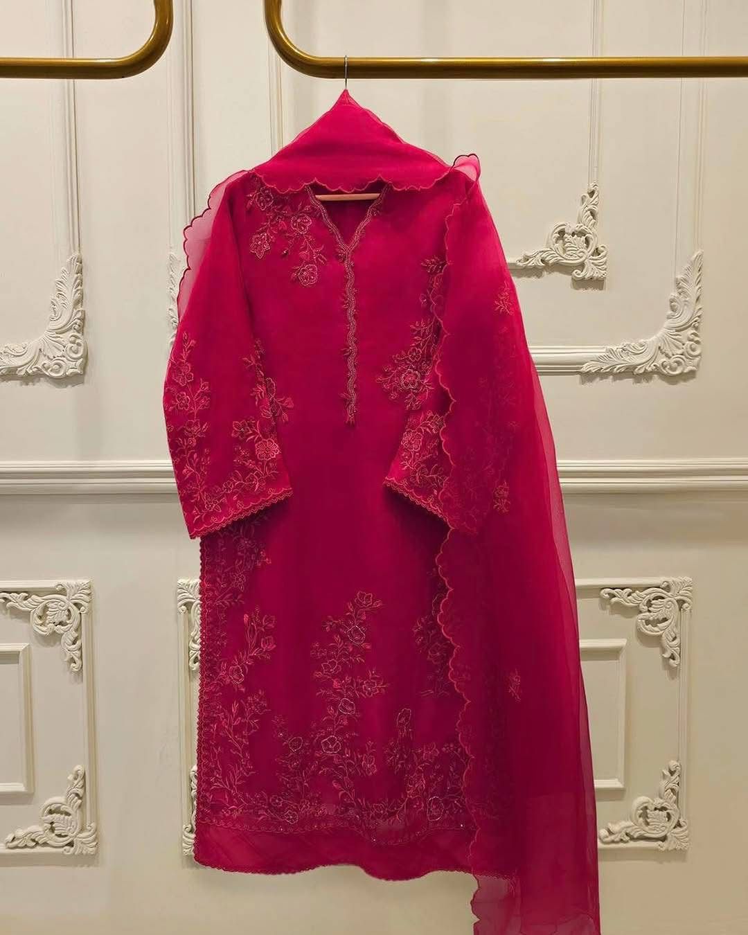 Aghanoor-Inspired Embroidery Collection for Elegant Outfit % Aghanoor-Inspired Embroidery Collection for Elegant Home Decor