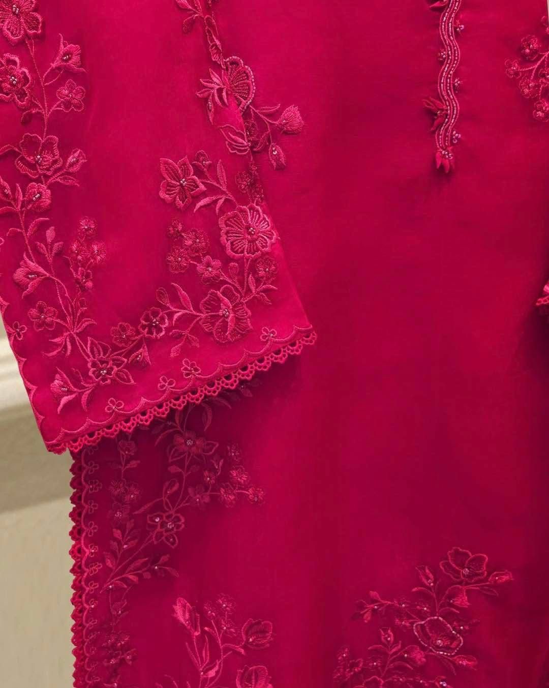 Aghanoor-Inspired Embroidery Collection for Elegant Outfit % Aghanoor-Inspired Embroidery Collection for Elegant Home Decor