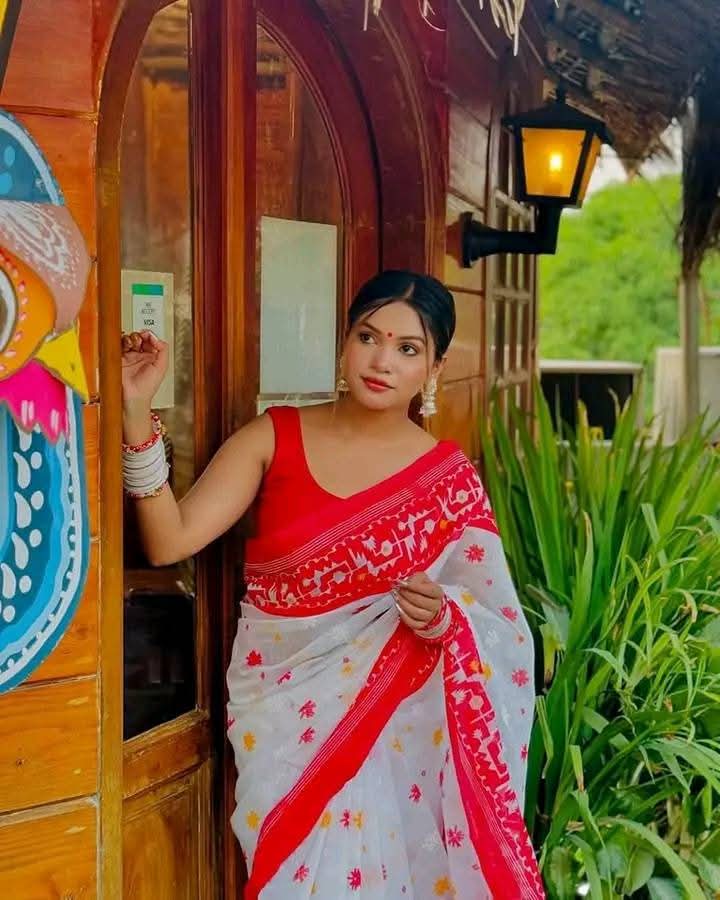 Boisakhi Collection: Elegant Handcrafted Traditional Wear for Every Occasion % Boisakhi Collection: Elegant Handcrafted Traditional Wear for Every Occasion
