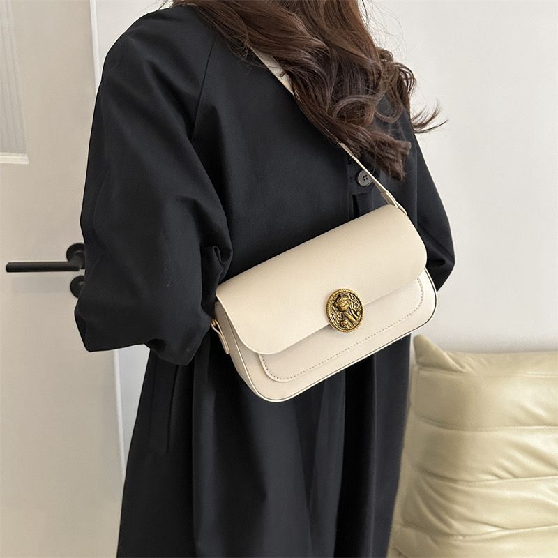 Chic Leather Coin Purse – Elegant and Compact Storage Solution % Chic Leather Coin Purse – Elegant and Compact Storage Solution