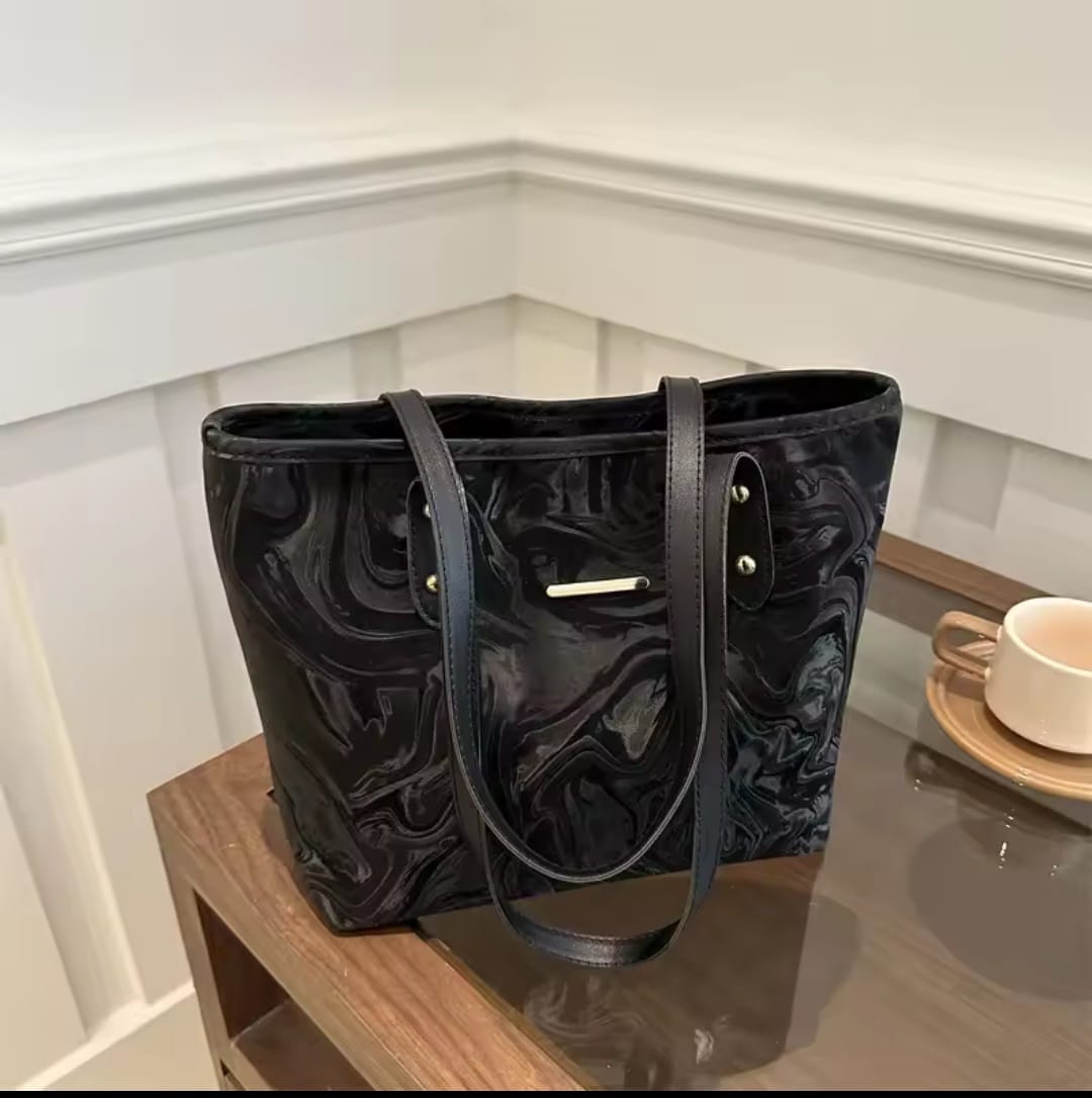 Chic Women's Designer Tote Bag - Stylish and Versatile Fashion Accessory % Chic Women's Designer Tote Bag - Stylish and Versatile Fashion Accessory