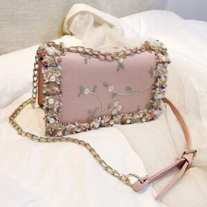 Chic Women's Handbag - Elegant and Fashionable Accessory for Every Occasion
