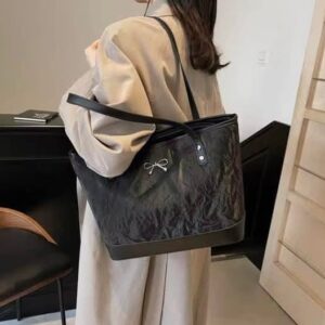 Chic Women's Handbag - Elegant Design for Everyday Sophistication