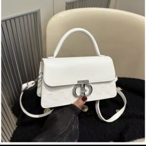 Chic Women's Handbag – Elegant Design for Everyday Use