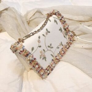 Chic Women's Handbag - Elegant Design for Everyday Use at Findshob