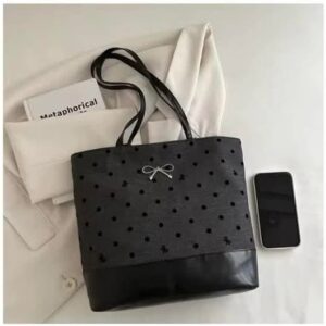 Chic Women's Handbag for Everyday Elegance and Versatile Style