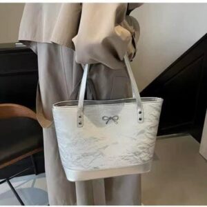 Chic Women's Handbag - Trendy and Versatile Fashion Accessory
