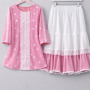 Chic Women's Top and Skirt Ensemble - Stylish Fashion Set for Modern Outfits