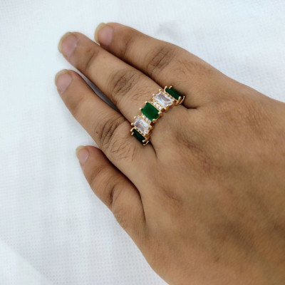 Colorful Gemstone-Studded Gold Ring - Elegant & Vibrant Style % Colorful Gemstone-Studded Gold Ring - Elegant & Vibrant Style
