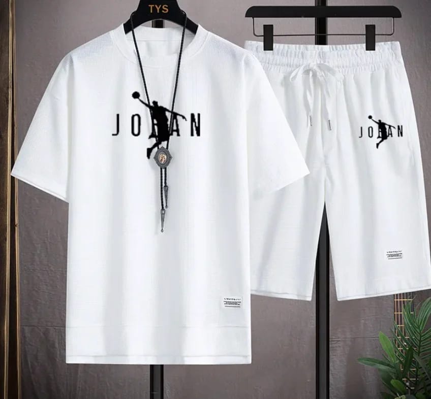 Comfortable Cotton T-Shirt and Shorts Set for Casual Wear % Comfortable Cotton T-Shirt and Shorts Set for Casual Wear