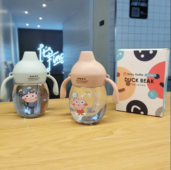 Duck Beak Baby Kettle 280ml - Cute Cartoon Portable Straw Bottle for Infants % Duck Beak Baby Kettle 280ml - Cute Cartoon Portable Straw Bottle for Infants