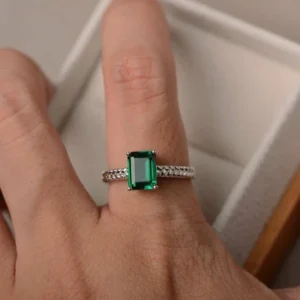 Dyuti Women's Chowtushkoni Ring - Elegant Handcrafted Design