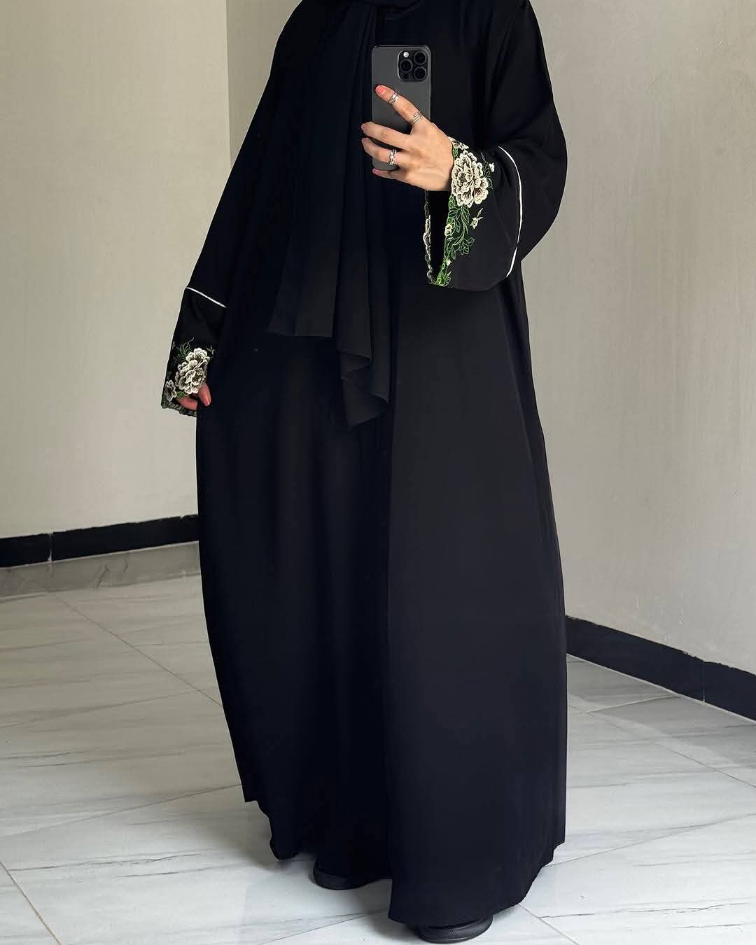 Elegant Arabian Gown Borka - Premium Traditional Attire for Women % Elegant Arabian Gown Borka - Premium Traditional Attire for Women