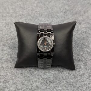 Elegant Black Quartz Watch for Women with Crystal Bezel – Chic Bracelet Style