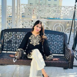Elegant Black Two-Piece Set for Stylish Outings and Events