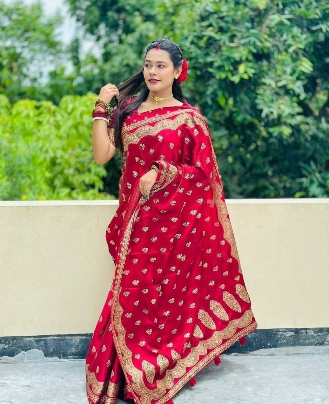Elegant Japanese Silk Saree with Blouse Piece - Premium Quality Attire % Elegant Japanese Silk Saree with Blouse Piece - Premium Quality Attire