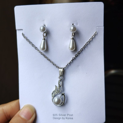 Elegant Korean Pearl Jewelry Set - Stunning Necklace and Earrings % Elegant Korean Pearl Jewelry Set - Stunning Necklace and Earrings