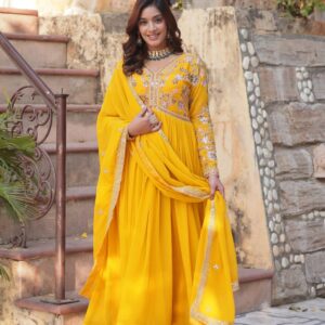 Elegant Long Gown for Special Occasions – Perfect Party Attire
