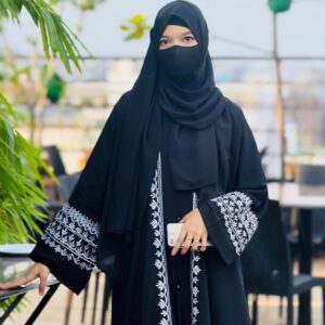 Elegant Pori Fabric Abaya - Stylish Modest Wear for Every Occasion