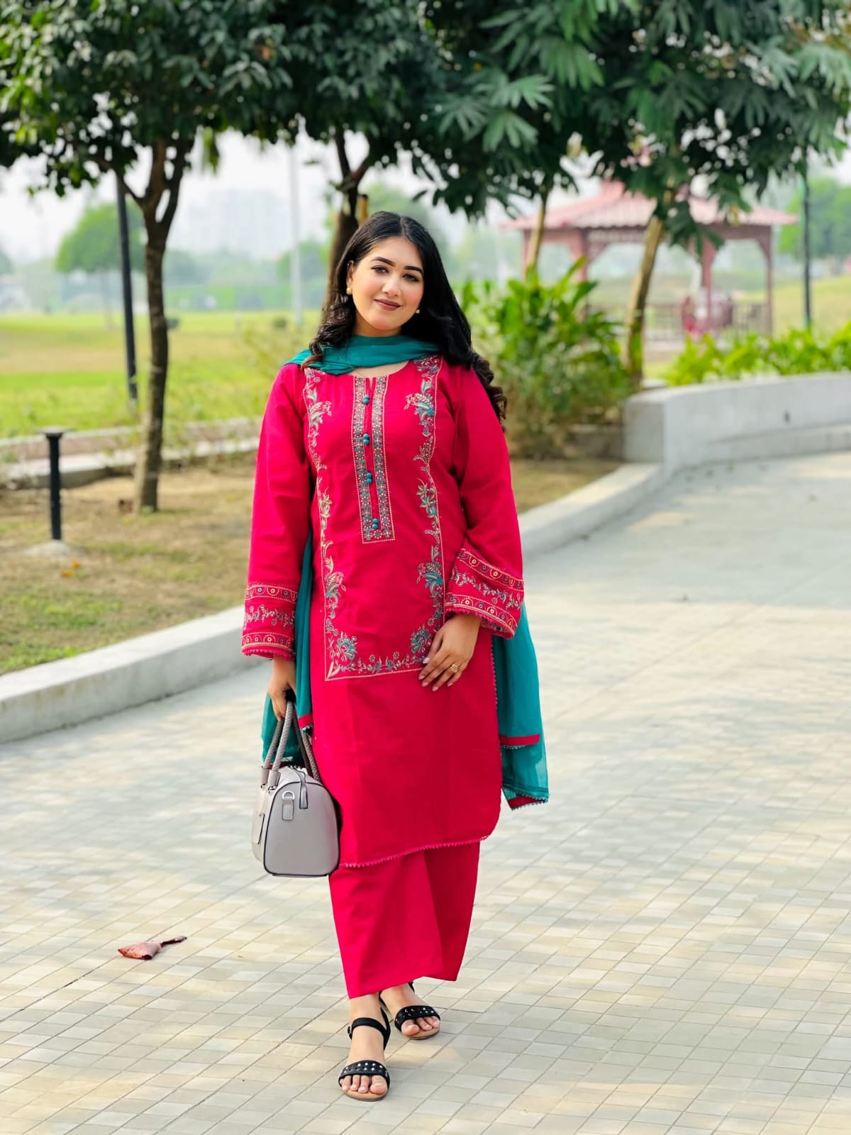 Elegant Three-Piece Ready-Made Outfit for Effortless Style % Elegant Three-Piece Ready-Made Outfit for Effortless Style