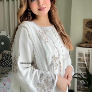 Elegant Three-Piece Sada Bahar Set - Premium Quality for Any Occasion
