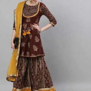 Elegant Three-Piece Set: Stylish and Versatile Fashion Ensemble