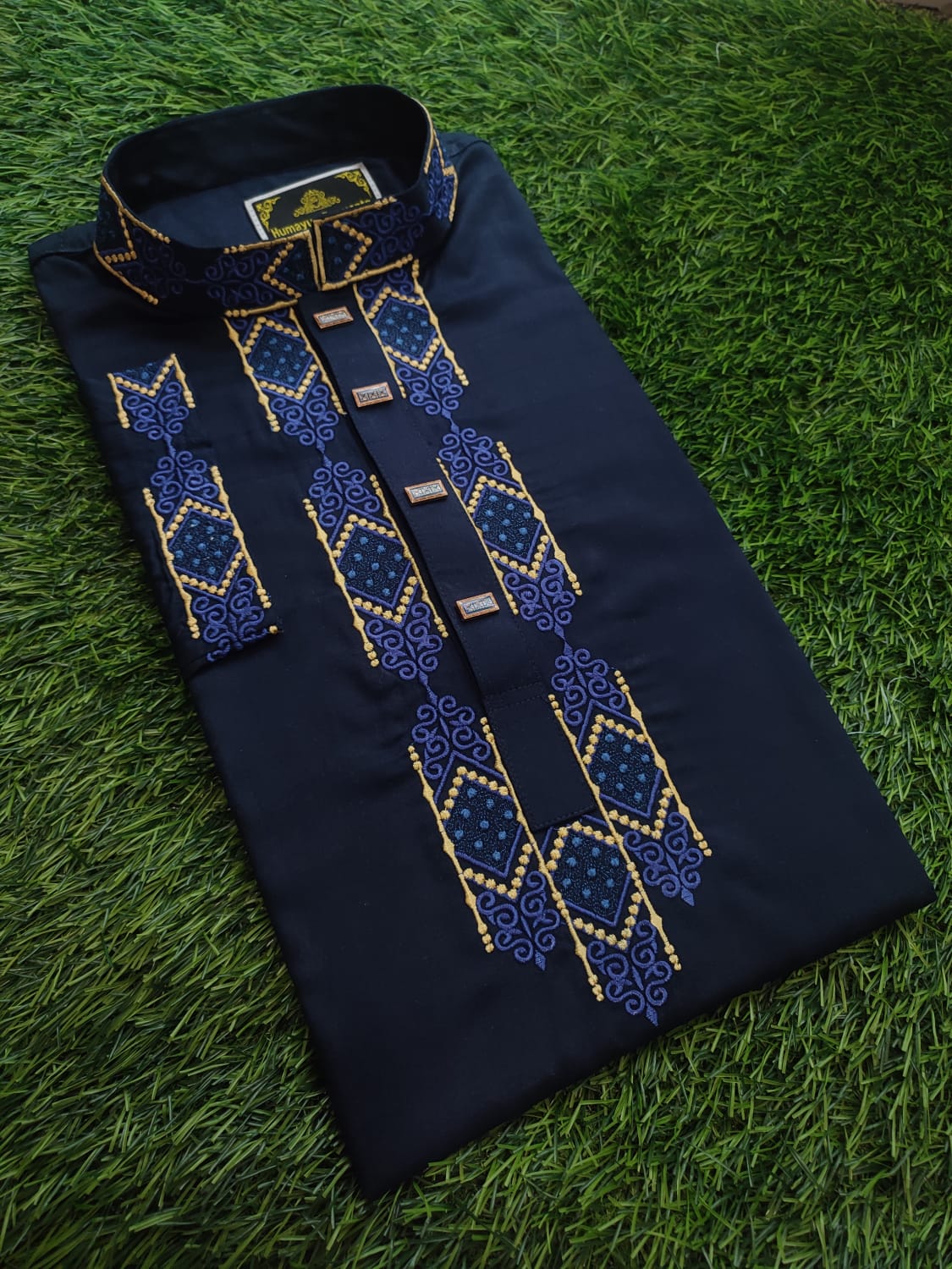 Embroidered Panjabi Shirt - Elegant Traditional Wear for Men % Embroidered Panjabi Shirt - Elegant Traditional Wear for Men