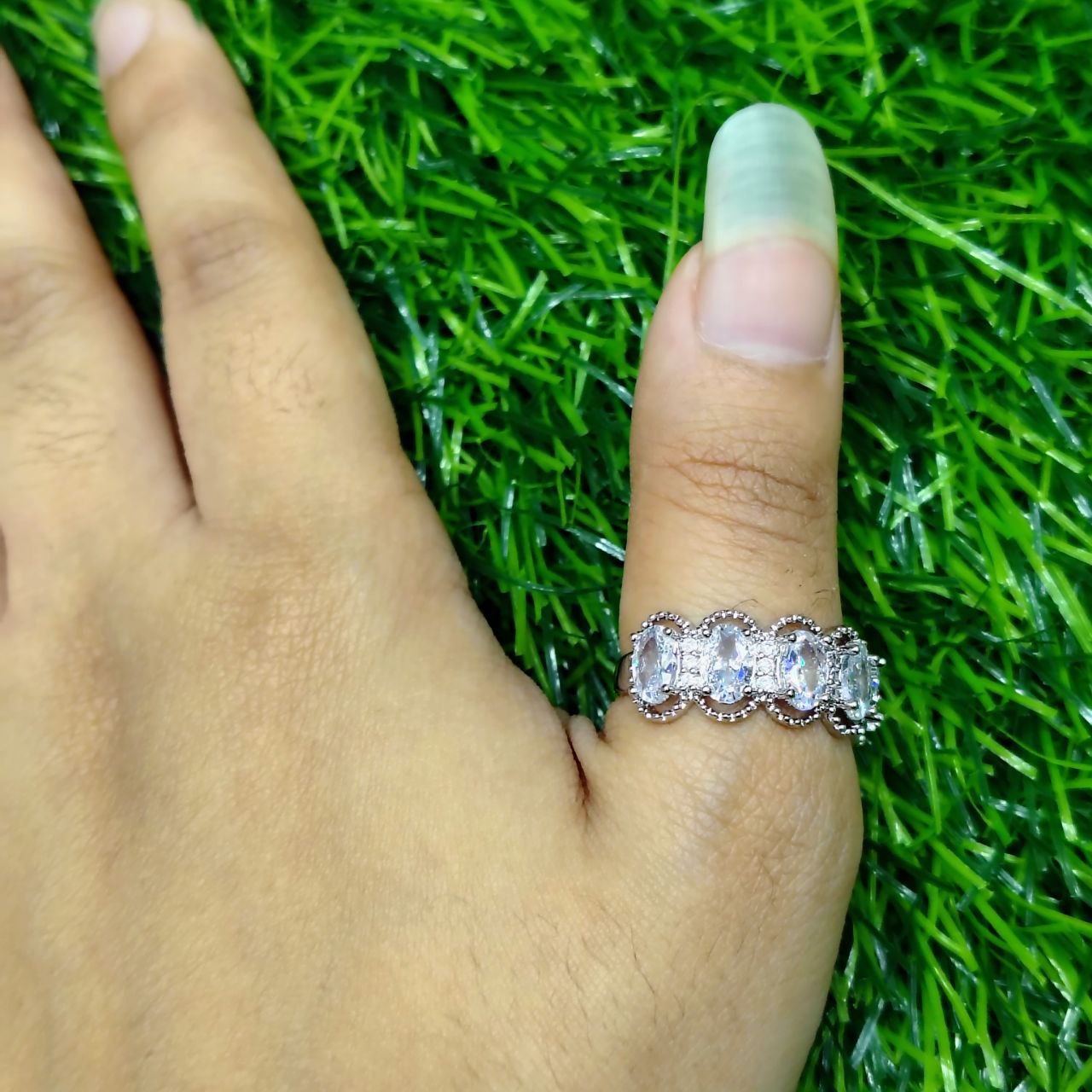 Eternal Vintage Oval Crystal Ring - Timeless Elegance for Every Occasion % Eternal Vintage Oval Crystal Ring - Timeless Elegance for Every Occasion