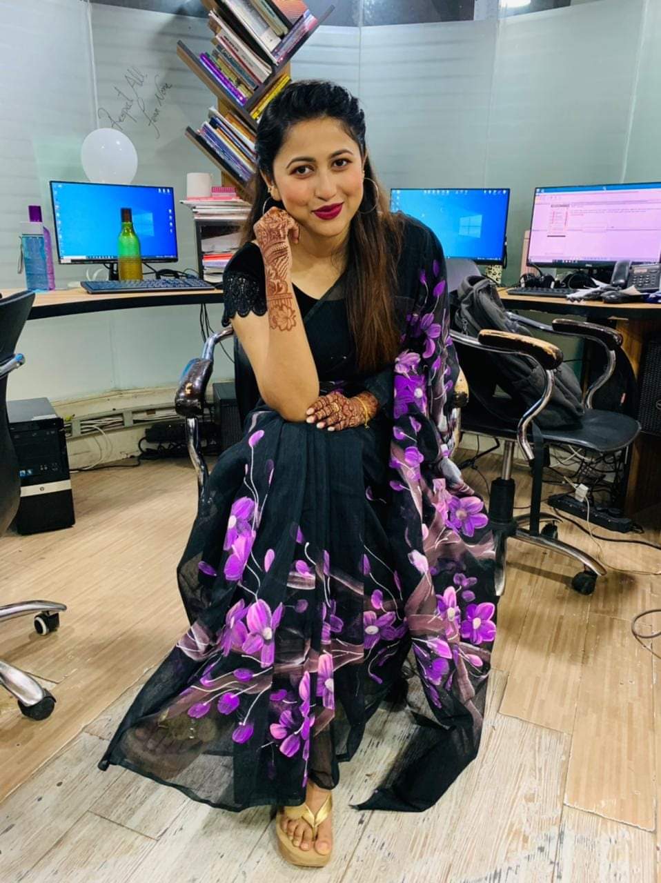 Hand-Printed Half Silk Saree with Exquisite Wool Embroidery % Hand-Printed Half Silk Saree with Exquisite Wool Embroidery