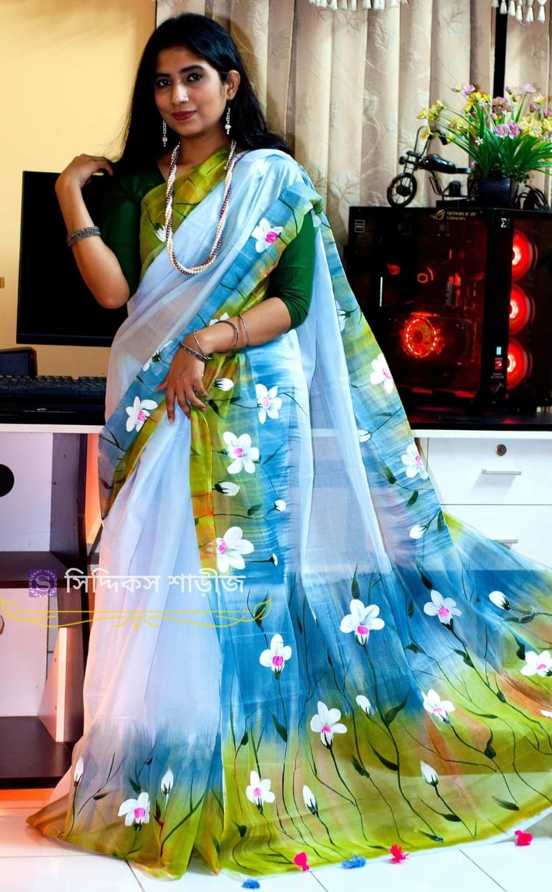Hand-Printed Half Silk Saree with Intricate Woolen Detailing - Elegant Design % Hand-Printed Half Silk Saree with Intricate Woolen Detailing - Elegant Design