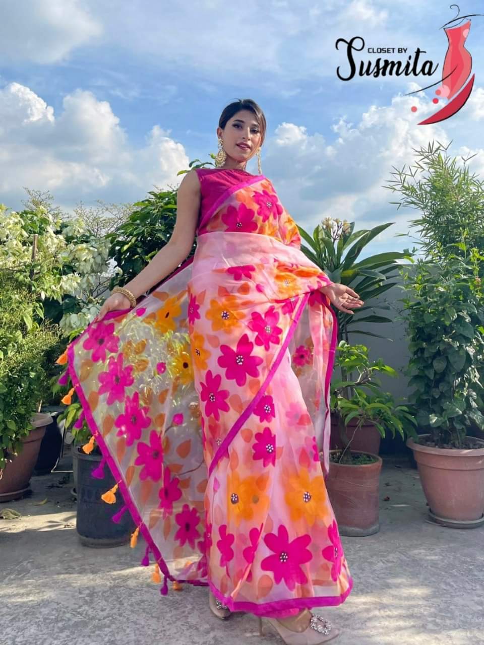 Handcrafted Half-Silk Saree with Artistic Printed Cotton Detailing % Handcrafted Half-Silk Saree with Artistic Printed Cotton Detailing