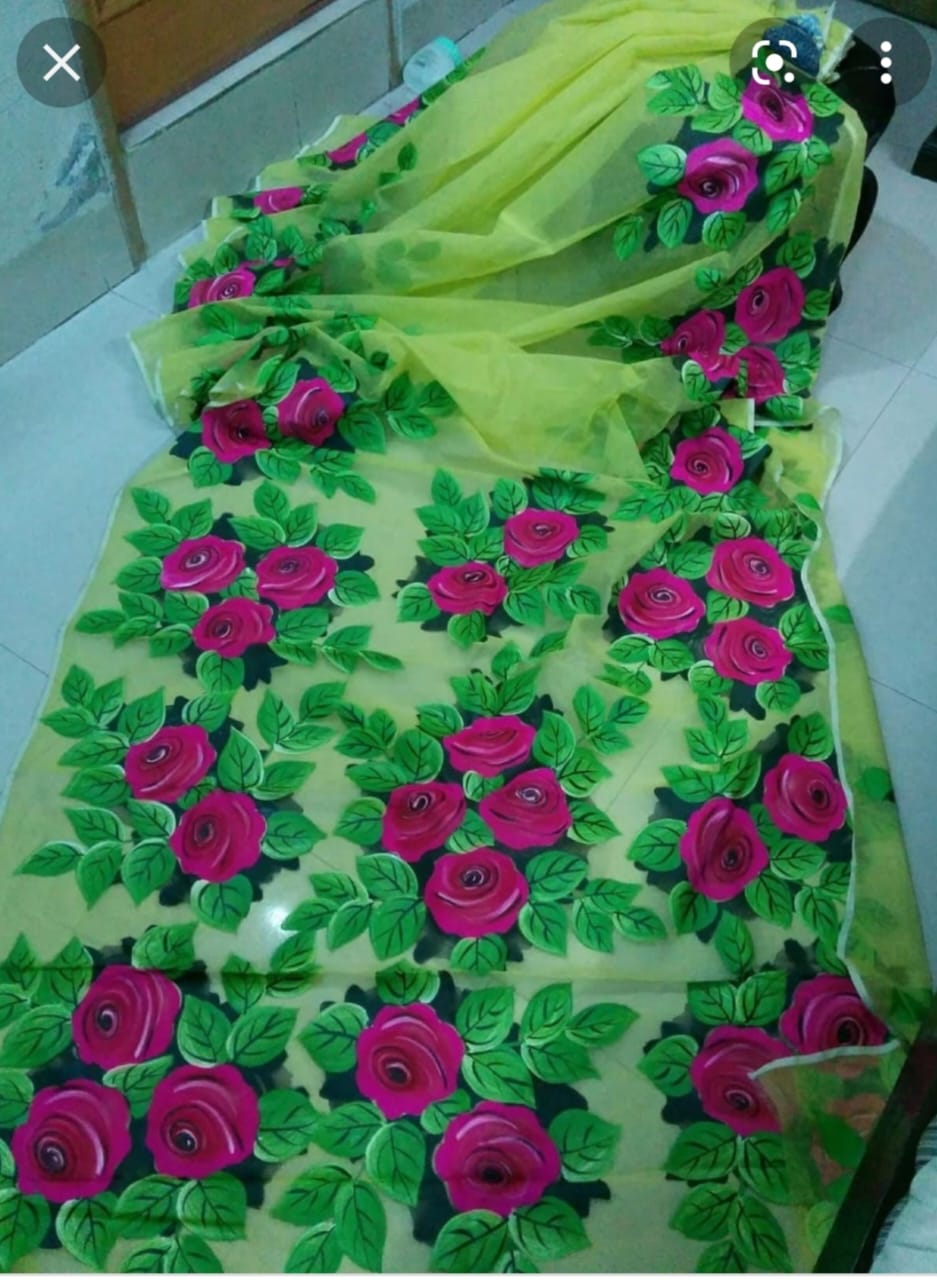 Handcrafted Half-Silk Saree with Elegant Printed Wool Detailing % Handcrafted Half-Silk Saree with Elegant Printed Wool Detailing