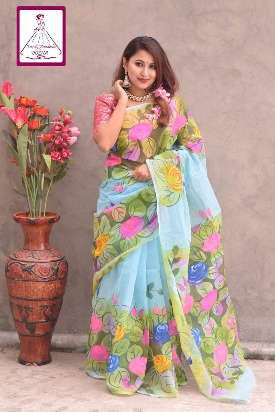 Handcrafted Half-Silk Saree with Elegant Printed Wool Detailing % Handcrafted Half-Silk Saree with Elegant Printed Wool Detailing