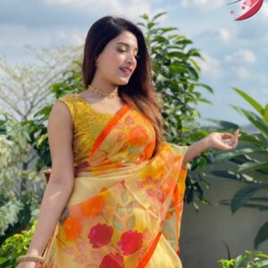 Handcrafted Half-Silk Saree with Exquisite Floral Print Design