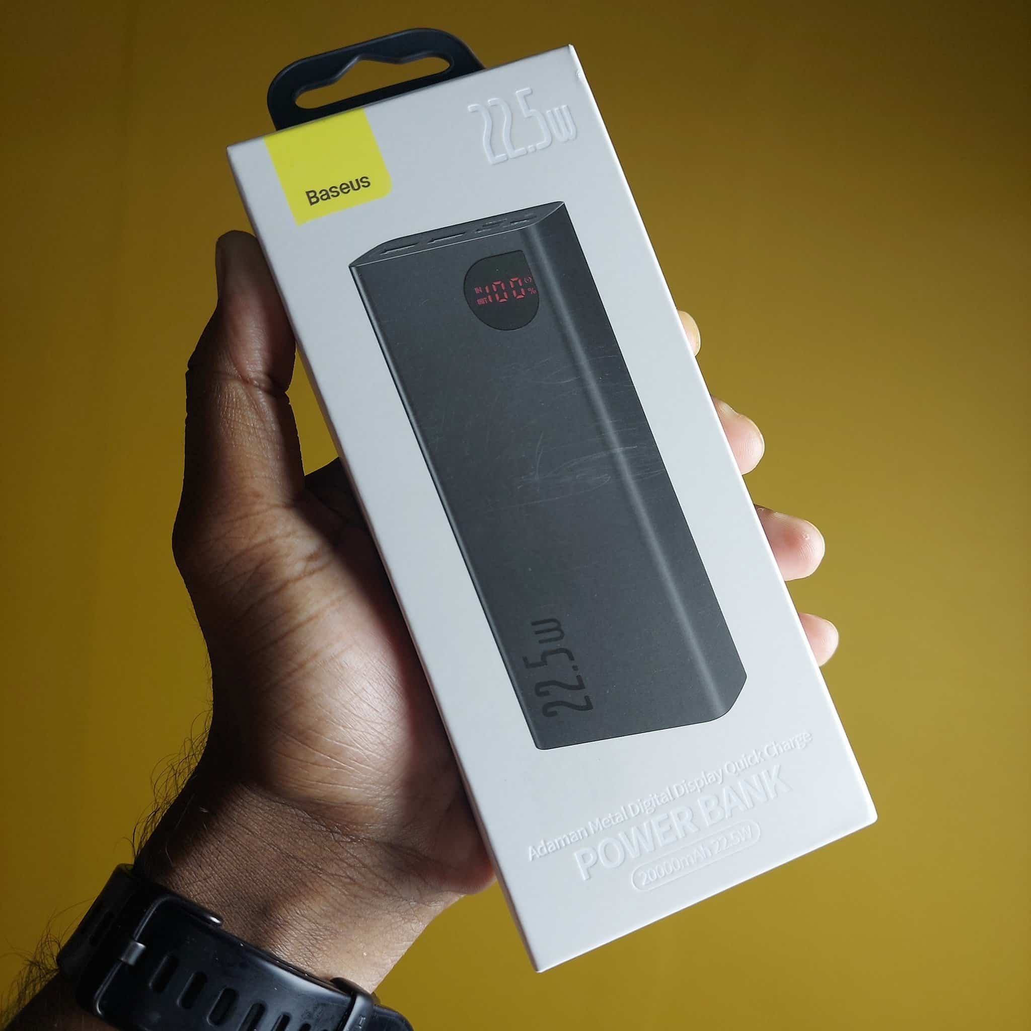 High-Capacity 20000mAh Metal Power Bank with 22.5W Quick Charge and Digital Display % High-Capacity 20000mAh Metal Power Bank with 22.5W Quick Charge and Digital Display