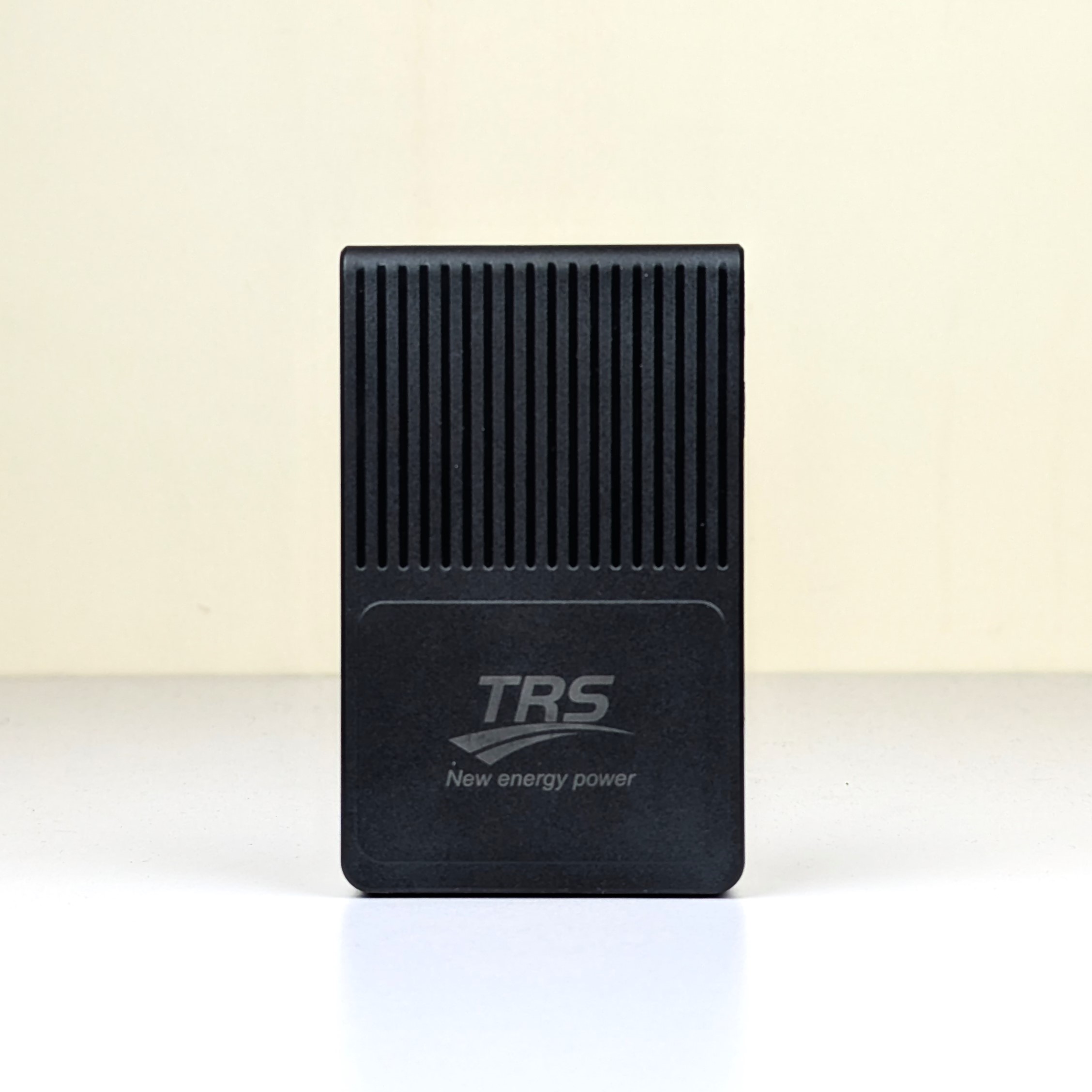 High-Capacity Mini UPS 10400mAh - Versatile 5V, 9V, 12V Power Backup % High-Capacity Mini UPS 10400mAh - Versatile 5V, 9V, 12V Power Backup
