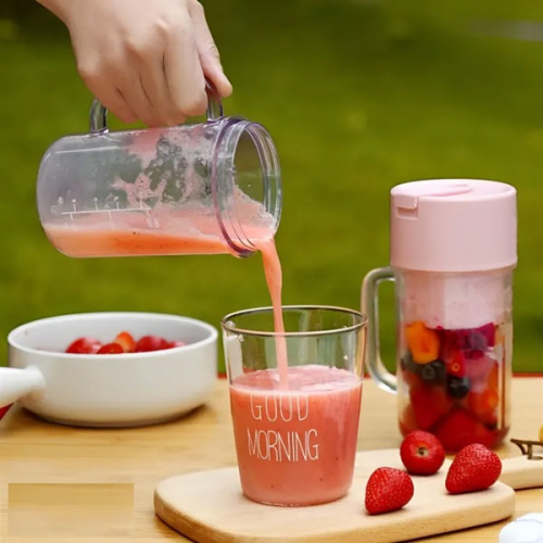 High-Performance Portable Juicer and Crusher for Fresh Juice on the Go % High-Performance Portable Juicer and Crusher for Fresh Juice on the Go