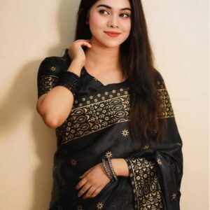 Japanese Silk Saree with Blouse Piece – Elegant Traditional Attire