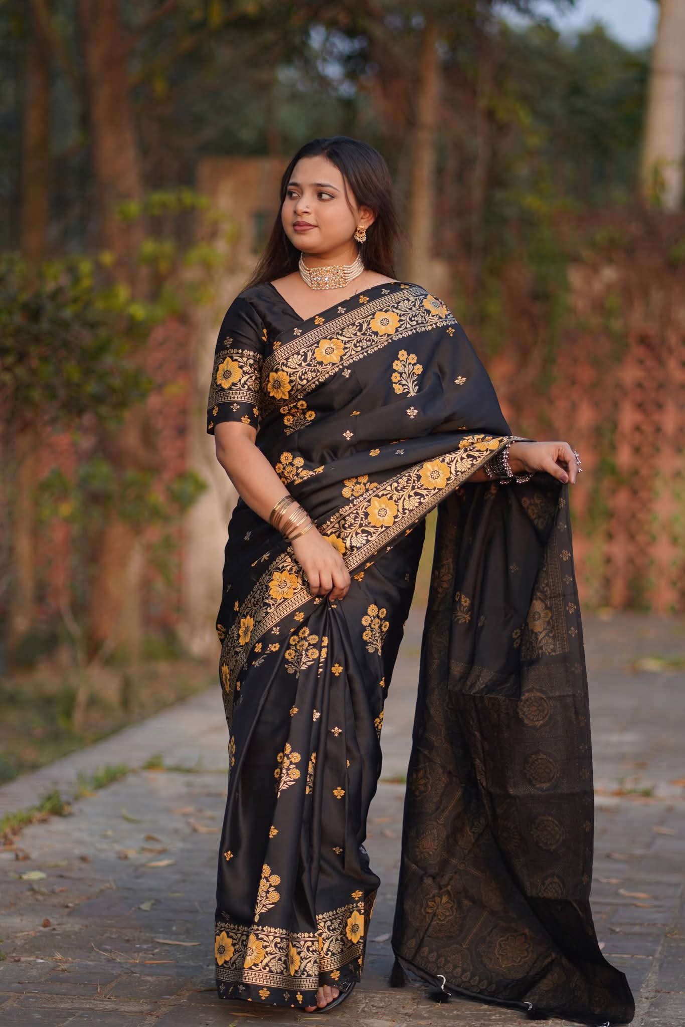 Japanese Silk Saree with Blouse Piece – Elegant Traditional Attire % Japanese Silk Saree with Blouse Piece – Elegant Traditional Attire
