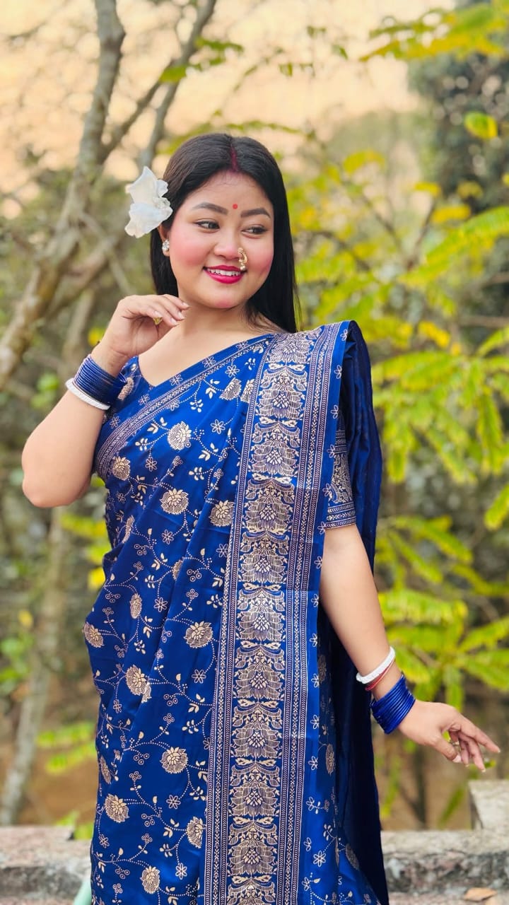 Japanese Silk Saree with Blouse Piece - Elegant Traditional Attire % Japanese Silk Saree with Blouse Piece - Elegant Traditional Attire