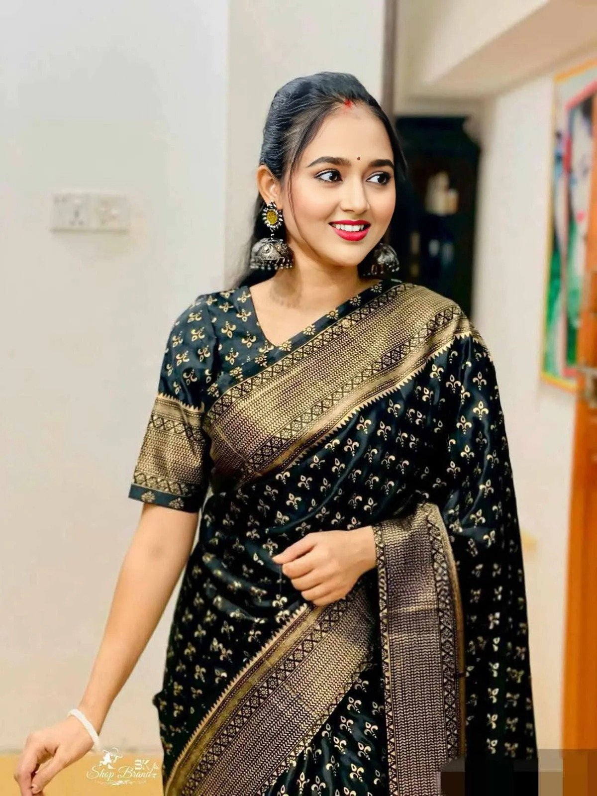 Japanese Silk Saree with Blouse Piece - Elegant Traditional Wear % Japanese Silk Saree with Blouse Piece - Elegant Traditional Wear