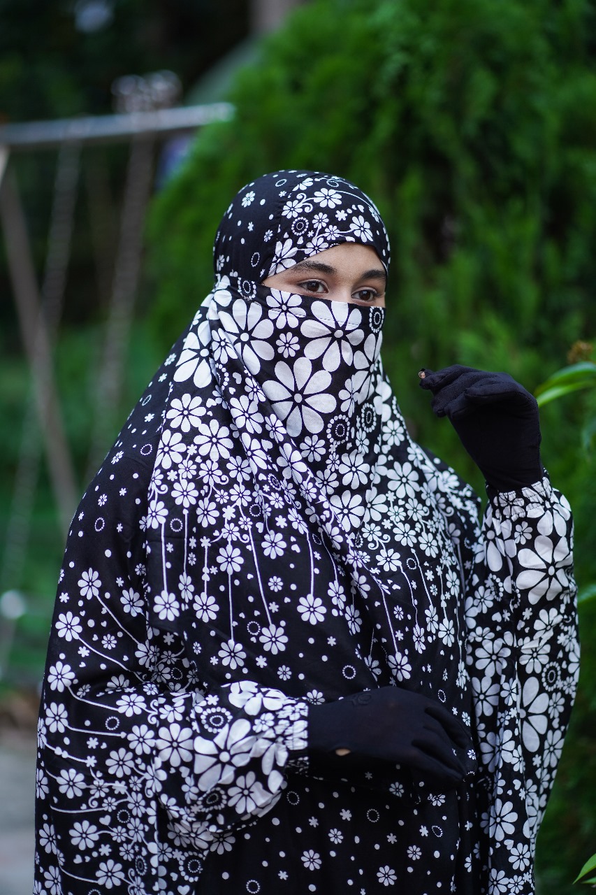 Linen Jilbab - Luxuriously Soft and Stylish Women's Cover-Up % Linen Jilbab - Luxuriously Soft and Stylish Women's Cover-Up