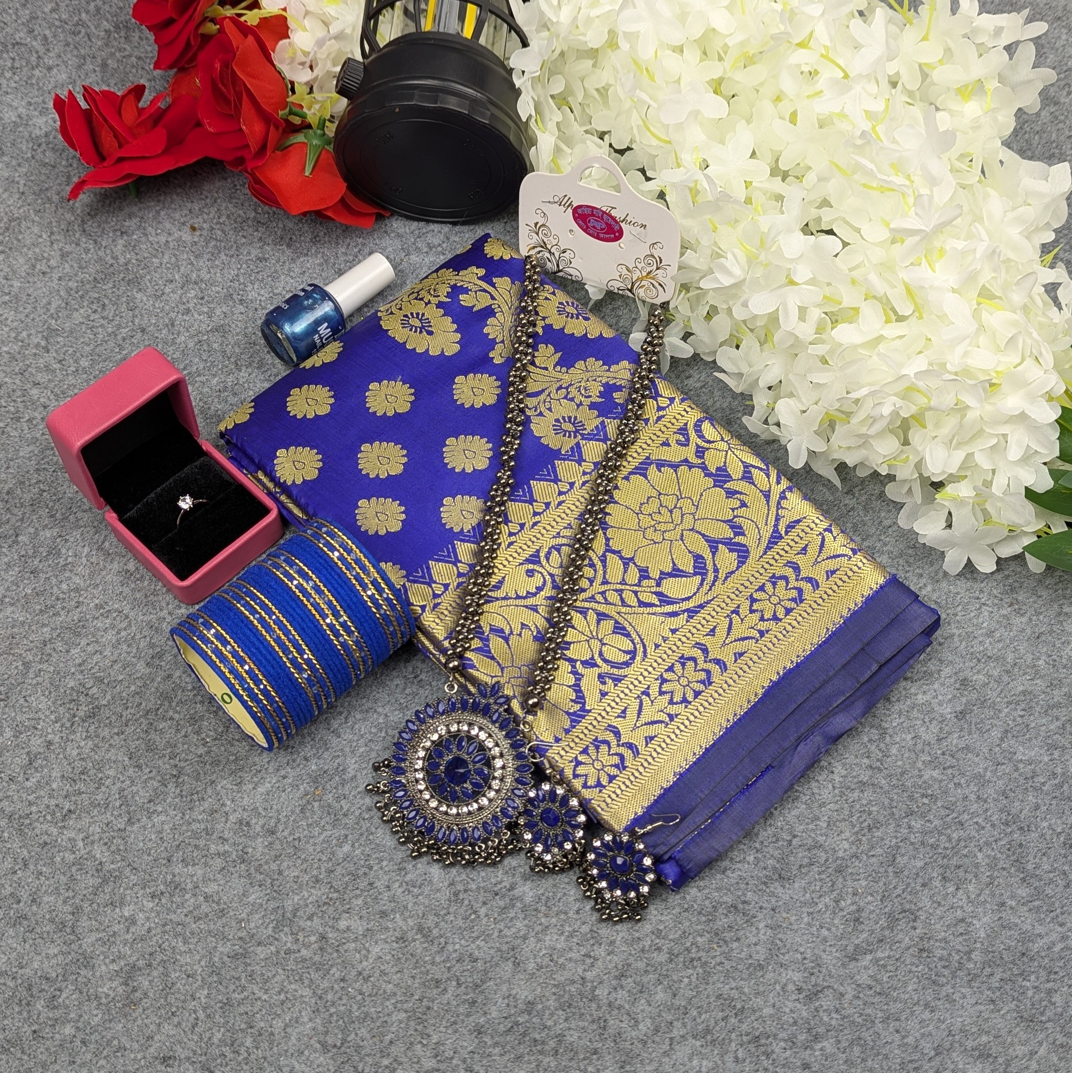 Luxurious Blue Silk Katan Saree Combo Set for Elegant Occasions % Luxurious Blue Silk Katan Saree Combo Set for Elegant Occasions