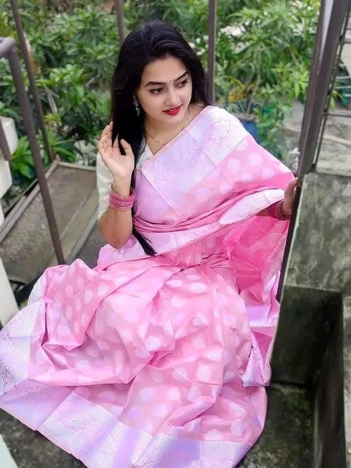 Luxurious Katan Silk Saree with Indian-Inspired Design for Elegant Wear % Luxurious Katan Silk Saree with Indian-Inspired Design for Elegant Wear