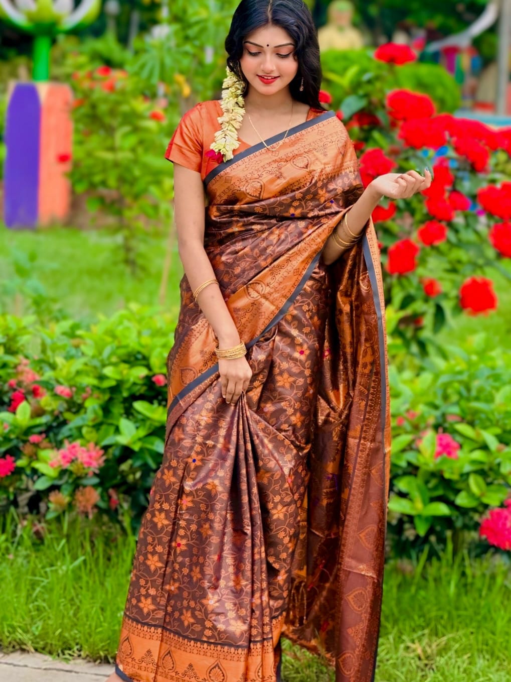Luxurious Soft Silk Katan Saree for Elegant Occasions % Luxurious Soft Silk Katan Saree for Elegant Occasions