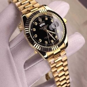 Men's Gold Quartz Watch - Elegant Timepiece for Stylish Moments