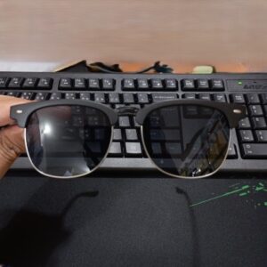 Polarised Vintage Retro Sunglasses for Men and Women – Stylish Travel Accessory